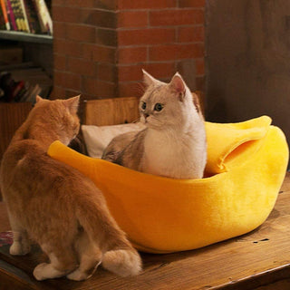 · Cute Banana Cat Bed House Large Size, Christmas Pet Bed Soft Warm Cat Cuddle Bed, Lovely Pet Supplies for Cats Kittens Rabbit Small Dogs Bed,Yellow